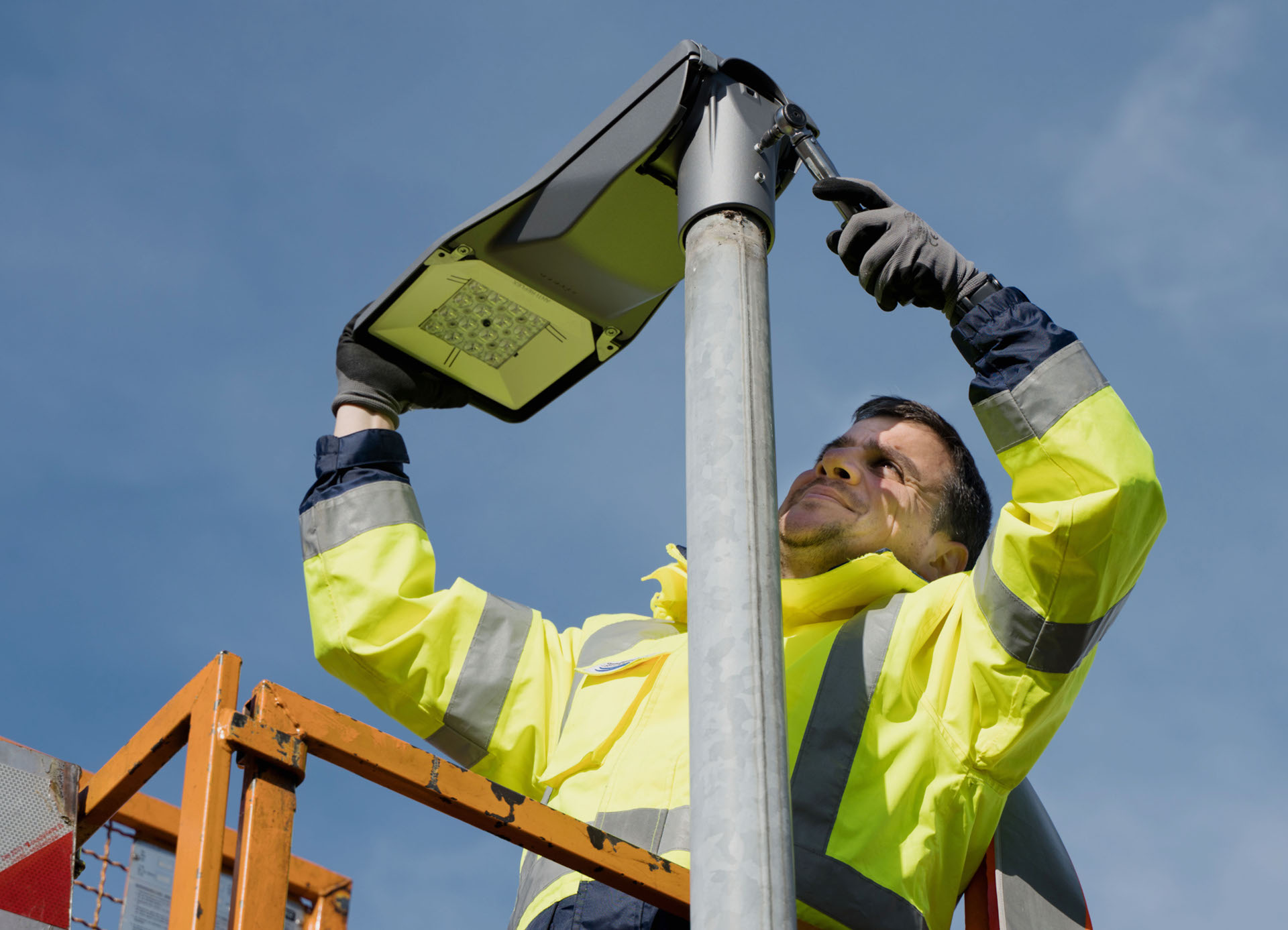 Montage LED-Leuchte - Systembild Montage LED-Leuchte - Systembild