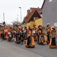 ...und der Guggemusik »Die Rhoirevoluzzer Mainz e.V.«